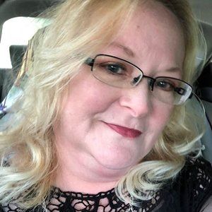 Meet your Posher, Loretta